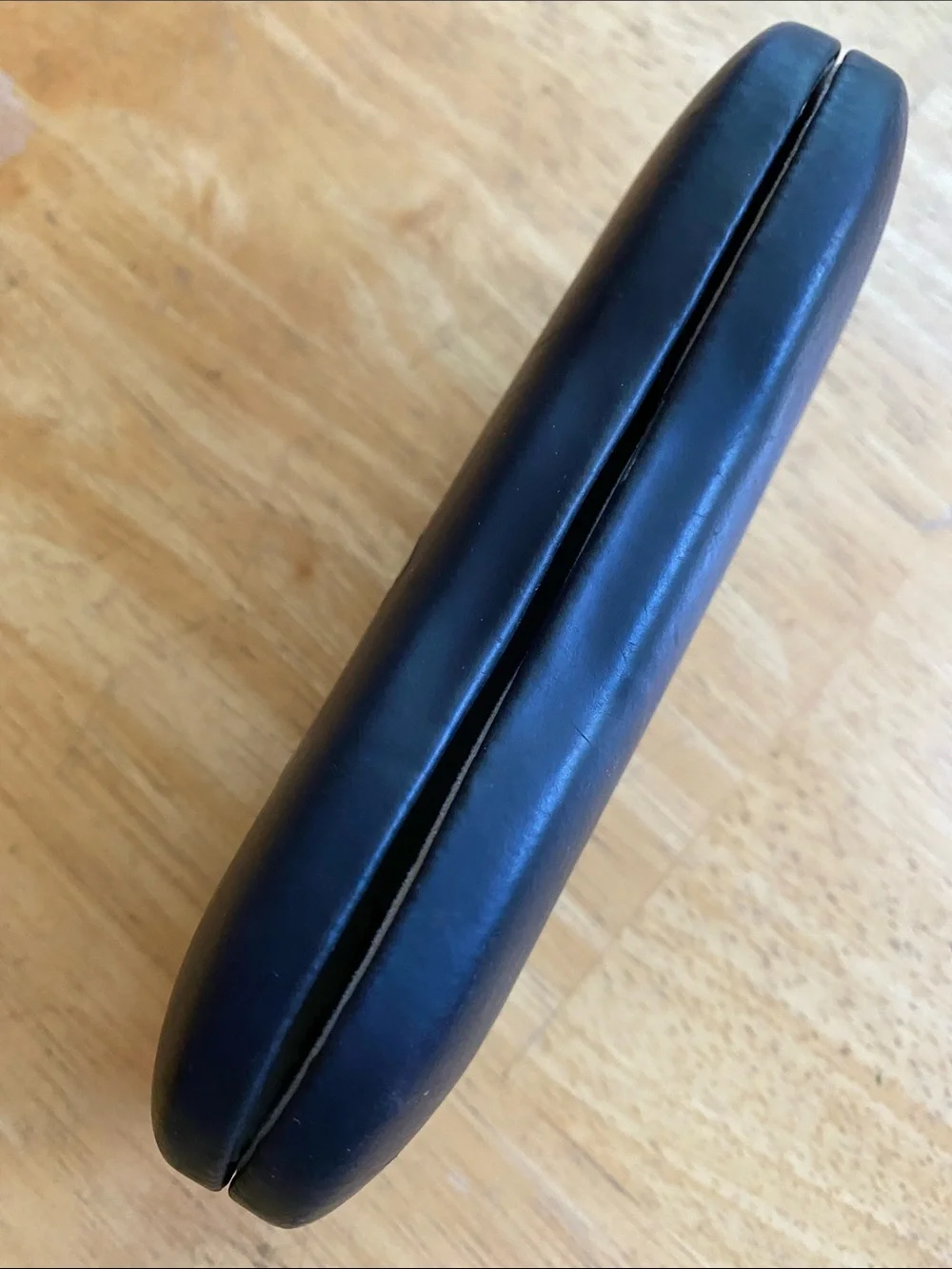 V! Maui Jim glasses case